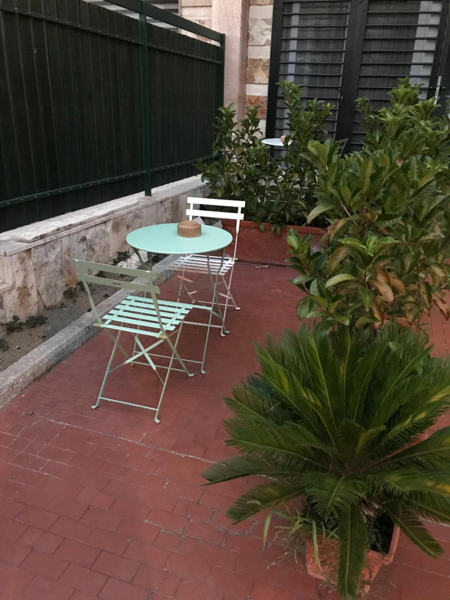 Bed and Breakfast Domus Vesuvio Сан-Джорджо-а-Кремано Екстер'єр фото
